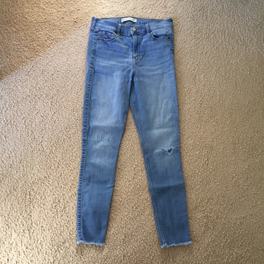 Abercrombie & Fitch Light Wash High Waisted Jeans